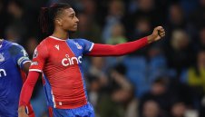 Палас разфасова Ман Юнайтед на Гергьовден