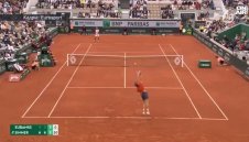 ВИДЕО: Яник Синер - Кристофър Юбанкс