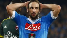 Наполи се вдигна на бойкот заради Игуаин