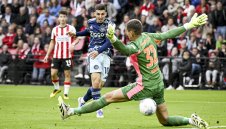 Драма с 4 гола на дербито в Нидерландия