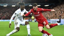 Защитник на Ливърпул се подложи на операция