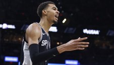 Френското чудо с мач за историята в НБА, Тейтъм избухна с 45