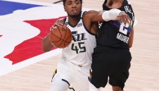 В НБА продължават да раздават милиони