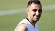 Барса преговаря за Пако Алкасер