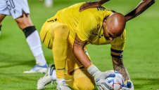 Мъри Стоилов ходи с мокра кърпа на главата, но взе голямо решение за Михайлов