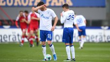 Падението на Шалке: Яйца, бягство и полиция след изпадането