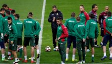 Уникален срам! Продадоха 47 билета за България - Беларус