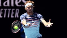 Зверев обърна и отнесе Вавринка за своя първи 1/2-финал в "Шлема"