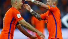 Ница готви трансферен удар с Уесли Снайдер