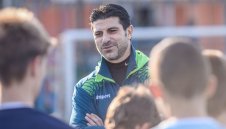 Гонзо избира екипите на Локо в Германия