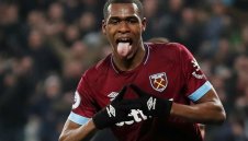 Атлетико (Мадрид) впери поглед в бранител на &quot;чуковете&quot;