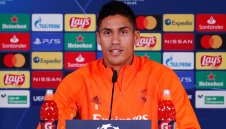 Заради Челси или Юнайтед? Варан иска да бяга от Реал Мадрид