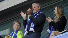 Кои са най-богатите футболни собственици в света?