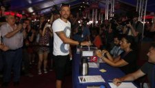 Луис Енрике беше сред първите гласували за нов президент