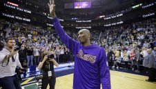Коби с 5 точки при най-тежката загуба в кариерата си