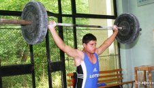 Щангист отсвири националния отбор