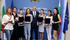 Красен Кралев награди герои от Европейските игри