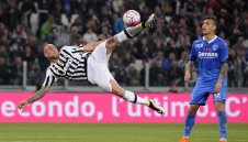 Юве дава Дзадза под наем 