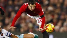 Юнайтед чукна Тотнъм с гол на Мхитарян + ВИДЕО