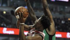 Съдии дадоха победа на Чикаго