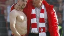 Хьонес: Срещу 100 милиона продавахме Рибери