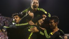 Ливърпул и Тотнъм ще се пробват за Чичарито