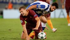 Рома следи защитник на Порто 