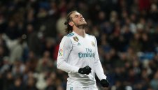 Агентът на Бейл слага прът в колелата на баварската машина