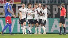 Подивяла Германия мушна 9 на 10 от Лихтенщайн