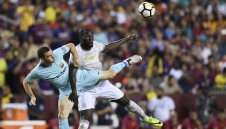 Вермаелен изигра първия си мач за Барса от 591 дни