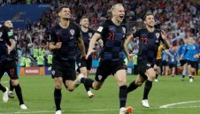 Ливърпул ще става шампион на Англия с бек от Хърватия