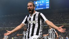 Игуаин може сензационно да подсили Атлетик (Билбао) през лятото