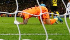 Бюрки скочи на критиците си: И защо да пазя близкия ъгъл?!