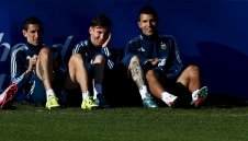 Меси навива Ди Мария за Барса