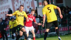 Положението в "Миньоро" е (+5) и (-2)