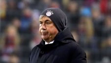 Планът на Карлето: Сега сме мързеливи, за да грабнем Ушатата