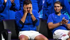 Федерер през сълзи: Ще мина през това нещо + ВИДЕО