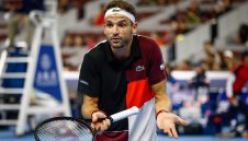 Дъжд прекъсна мача между Гришо и Хачанов 