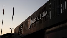 Барса губи стотици милиони евро заради Меси