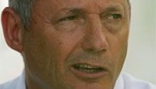 Рон Денис: Ако трябва пак ще забраним борбата между пилотите си