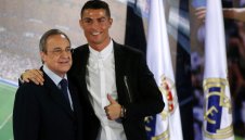 Американци изсипват чували с пари в Реал