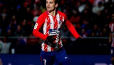 Гризи отклонява въпроси за Барса