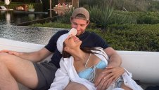 Най-добрият германски хокеист предложи на уникална мацка + СНИМКИ