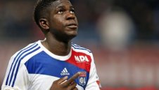 Барса форсира преговорите за нов защитник 