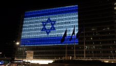 УЕФА отложи всички мачове в Израел