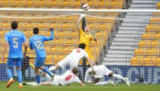 Англия и Италия сътвориха шоу без голове 