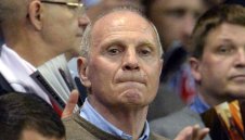 Безмилостна съдийка решава съдбата на Ули Хьонес