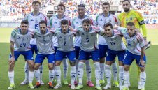 Италия се измъчи с Венецуела