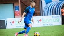 Гръцкият колос АЕК си хареса Страхил Попов, може да го привлече през лятото