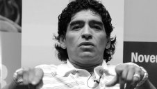 Стоичков: Благодаря ти за всичко, Диего! + СНИМКА